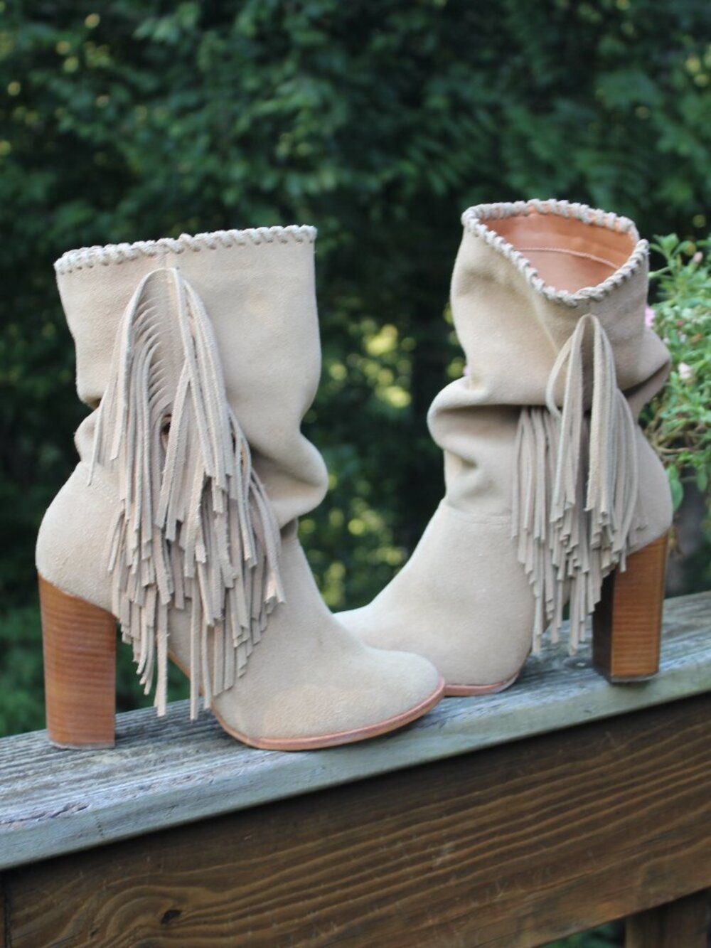 Sergio Zelcer Fringed Suede Booties in Camel Almond Toe Stacked 3 1/2" Heel Sz 7